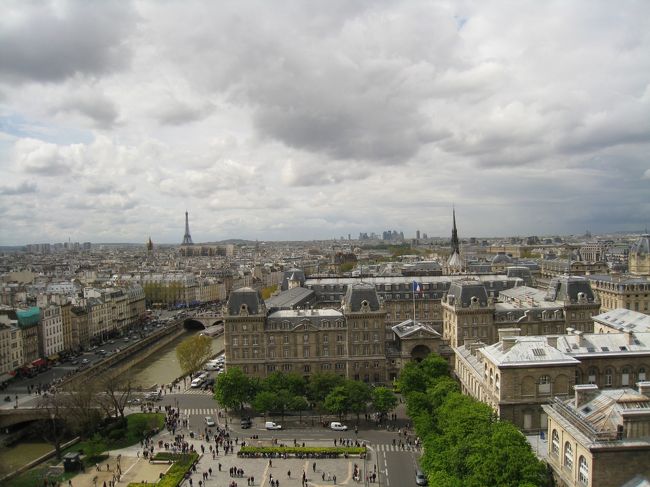 正面から街なみを眺めてみる。