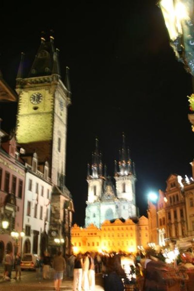 何か飛行機とホテルがないやるせなさ(お金は2つのホテル分払いました)で物凄くダルかった。<br /><br />が、いけないいけないと我に返った。<br /><br />さぁさぁ夜の街にくりだそぅ〜♪<br /><br />