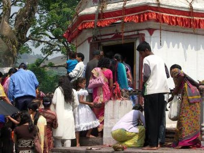 ポカラの街の北部にある寺院