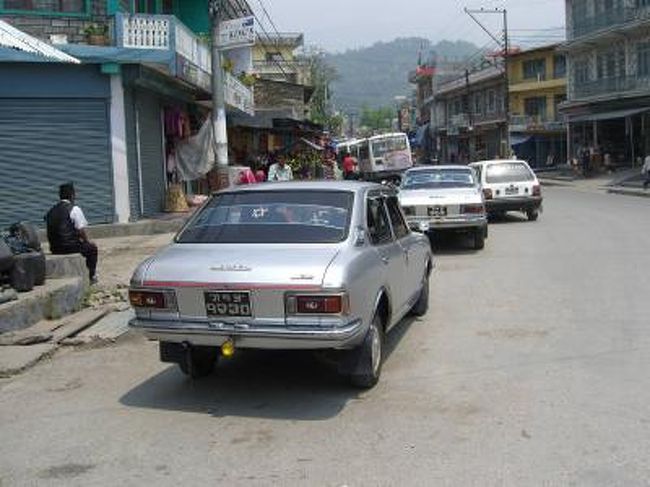 古い。でも現役。<br />日本では30年以上前の車になる（と思う）