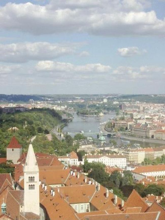 ヴルタヴァ川が雄大です。<br />美しい。