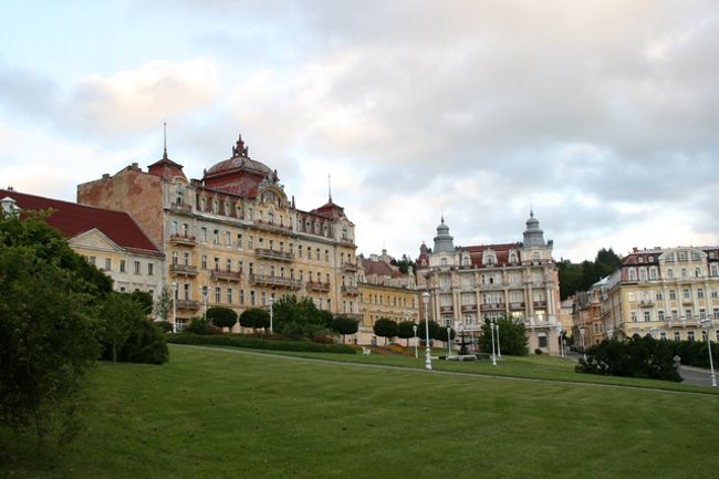 とても高そうな伝統あるホテル。<br />凄く立派！！！<br /><br />たまにおじいちゃんおばあちゃんがお散歩していた。<br />ここは年齢層が高い感じだ。<br />もう少し年を重ねたらまた来よう。<br /><br />何より今度はちゃんとスパの予約をして！<br />凄く楽しみにしていたのに物凄く残念でならないよ（；＿；）