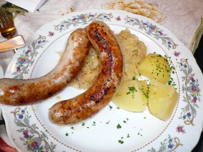 そしてソーセージ！<br />個人的にはミュンヘンの白ソーセージより、ニュルンベルグの焼きソーセージのほうが好きです。