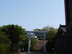 弥彦神社の奥社もあります。