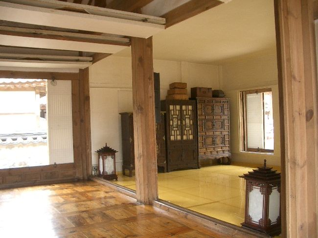 写真だけならいいんじゃない？<br /><br />「お尻太ったわね。楽な職場うつったから、心労がなくなって、ガツガツ食べてるんでしょう」<br /><br />む、娘にソレを言うか・・？<br />そーともさ、尻がデカくて何が悪いっ。<br />エディー・マーフィーだって、お尻大きいほうが色っぽいって言ってたもん！←言ってません