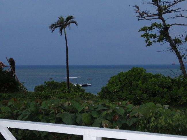 ごんたちゃん妻の日頃の行いがよく、雨もあがりました！しかも、レストランから誕生日のお祝いにキール・ロワイヤルをいただいちゃいました☆