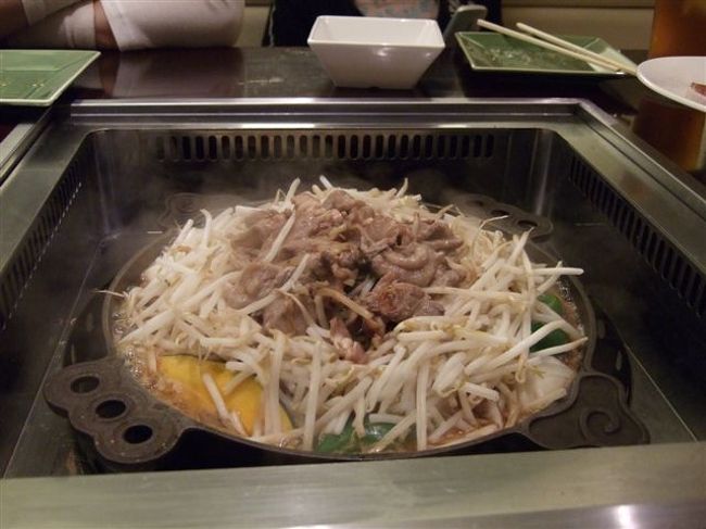 1日目の夕食<br /><br />まつじん札幌南1条店<br /><br />営業時間11：00〜14：30、17：00〜23：00<br />駐車場なし<br />地下鉄大道駅からすぐ<br /><br />臭みが少なくて美味しかったです♪