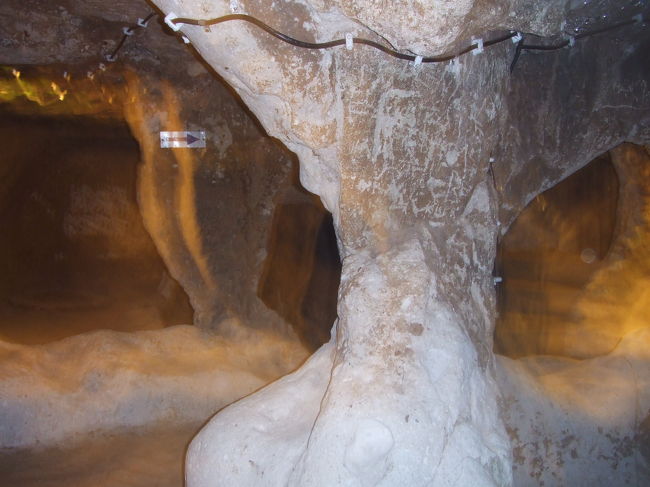 デリンクユの地下都市<br />地下８階まで下りてみました。