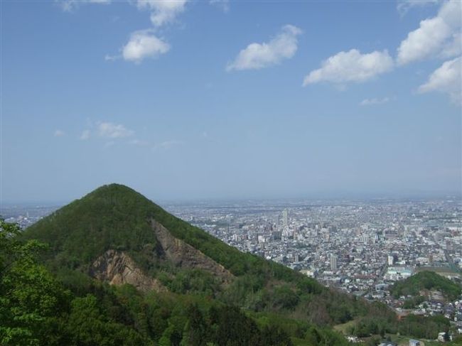 大倉山展望台<br /><br />三角山<br /><br />山ってみんな三角のような気もしますが( *´艸`)