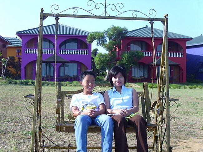 ビラは高台で正面は広大な海です。<br />