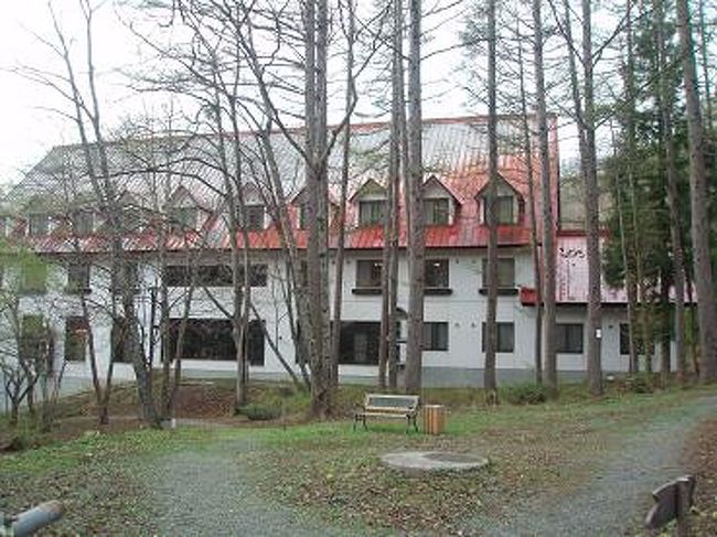 山奥の静かな所にあるホテルです♪<br /><br />周りが自然いっぱいで癒されます〜(*^-^*)