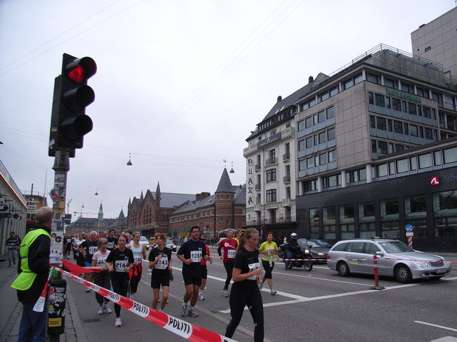 翌日市民マラソンに出くわす