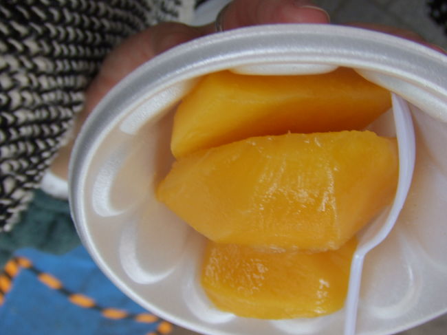 マンゴーです。<br />食べなれた味で美味しかった♪