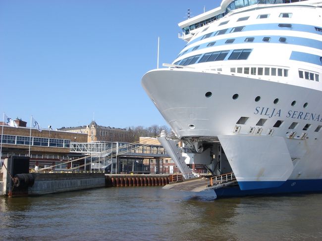 サンラインの船が横を通った時、本当に大きいなああ！<br />と感じました。