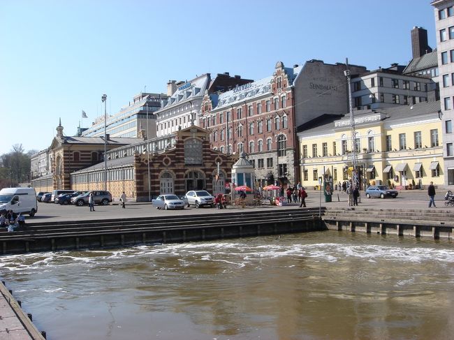 サンラインの船で遊覧船クルーズの出発です。