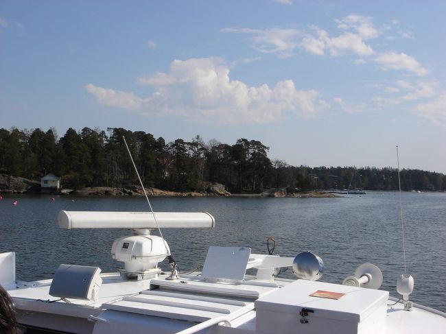 遊覧船クルーズ中ですが、この時の風の冷たさは最悪でした。