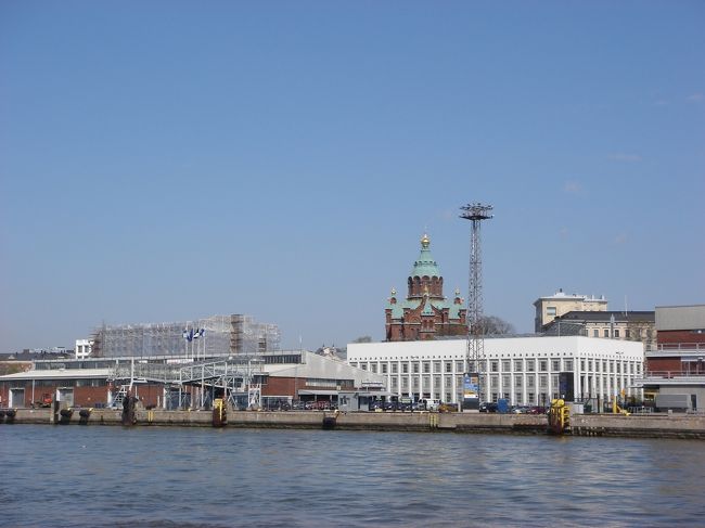 赤レンガはウスペンスキ寺院