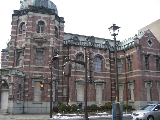 岩手銀行中ノ橋支店☆<br /><br />れんが作りのすっごい綺麗なたてもの♪