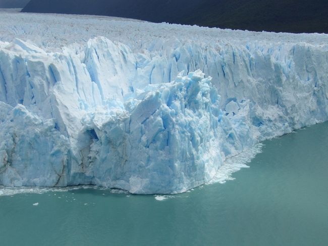 　これは崩れている最中ではなく、この状態で何とか持ちこたえているところ。いまにも崩れそう。<br />