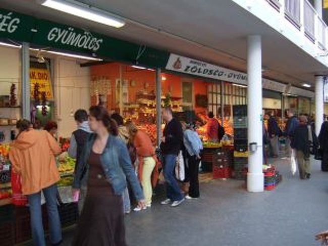 中央市場に行ってみました。