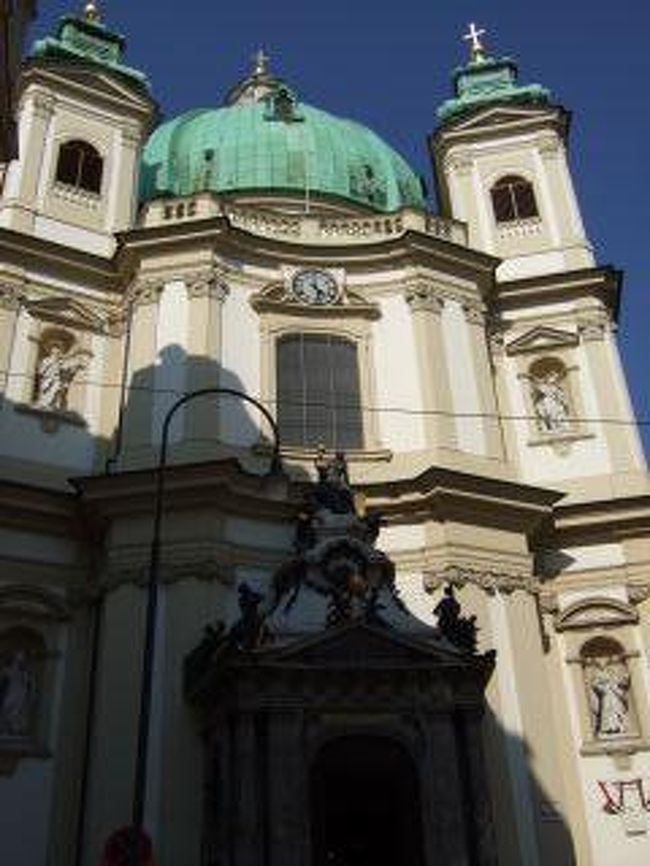 ペーター教会。<br />ウィーンで２番目に古い教会だそうです。<br />