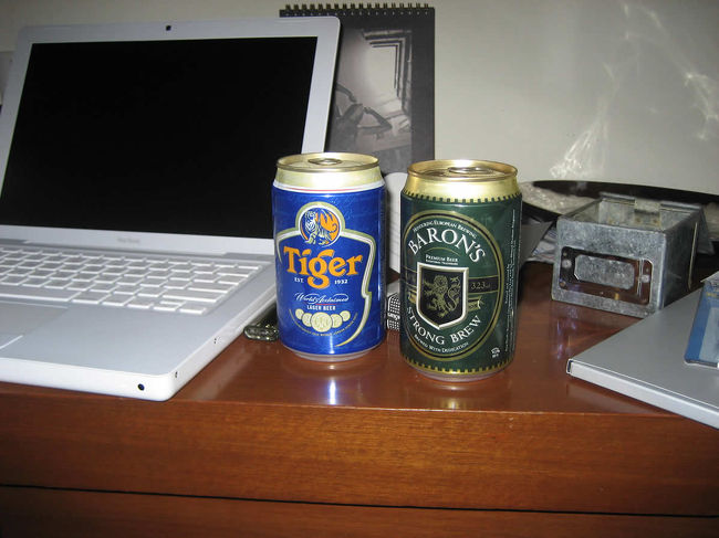 BEER、確保できました。<br /><br />シンガポールのビールといえば、Tiger Beerです。