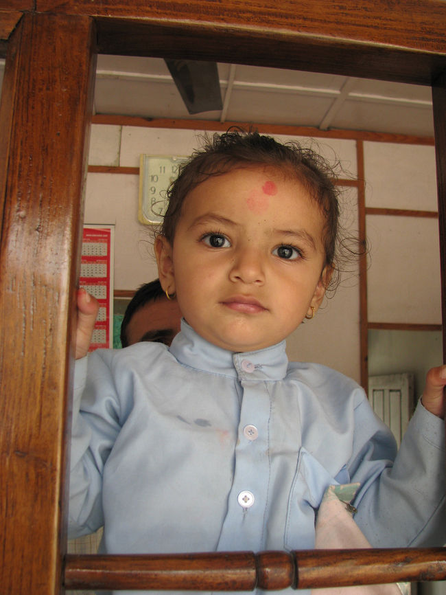 両替屋に居た子供。<br />なんて可愛いんだ！！