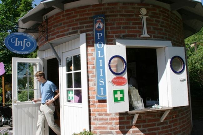 交番もムーミン風。