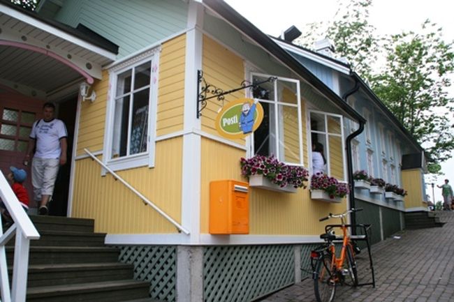 ここは郵便局！<br />ムーミンワールドから記念のハガキを出した。