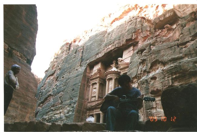 エルハズネ（リトルペトラ）で歌う