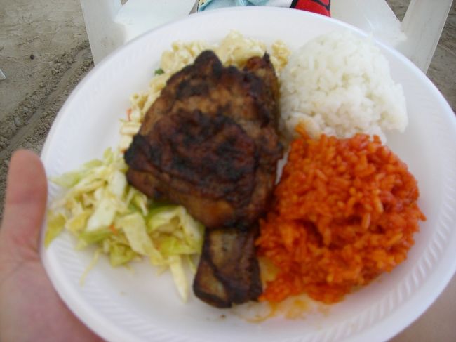 チャモロ料理！！<br /><br />美味しかったけどちょっと脂っこい。。