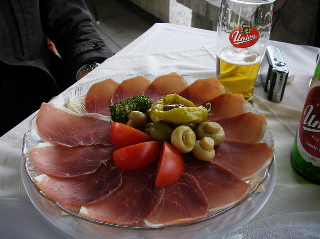 こちらは、プロシュート。イタリアのプロシュートとは全然違いました。<br />どちらかといえば、クロアチアで食べたダルマチアンプロシュートですね。<br />