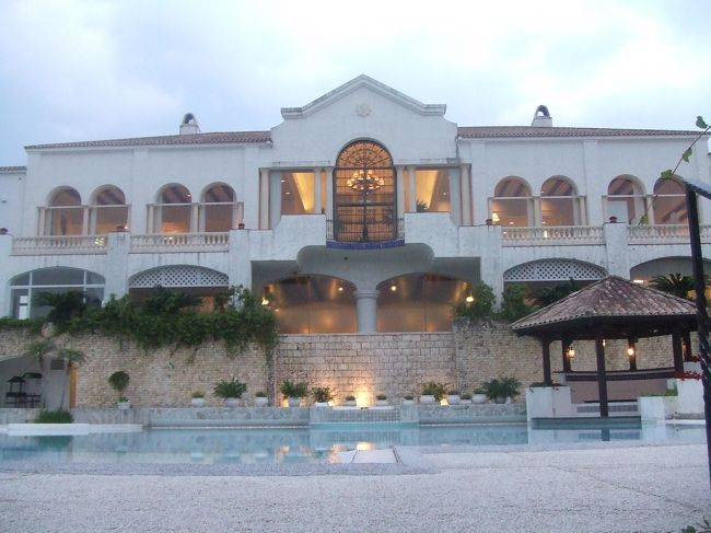 夕暮れのホテルですオレンジ色の光がステキです