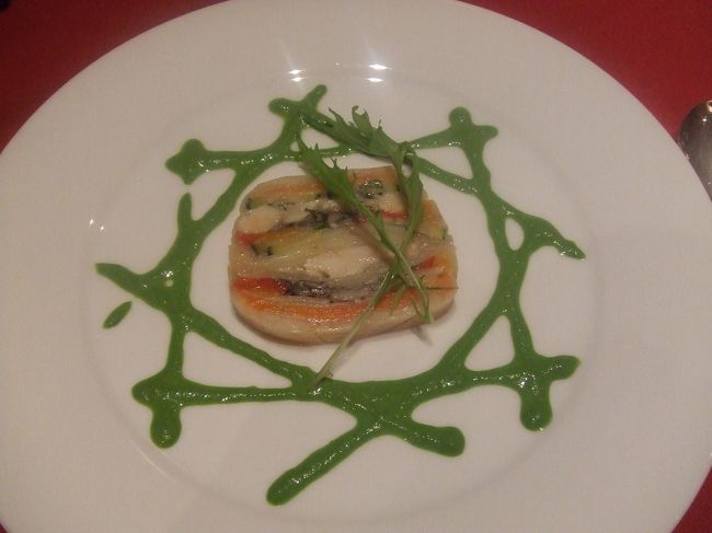 魚と野菜のテリーヌです。<br />とってもあっさりとしていました。