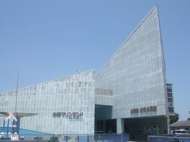 ホテルをチェックアウト後は賢島駅から徒歩2分の志摩マリンパークに行きました。私は今回の旅行で初めてここの存在をしりました（元三重県人なのに…）平日だったせいかお客さんもまばらでゆっくりと見れました。ここでもまったり♪