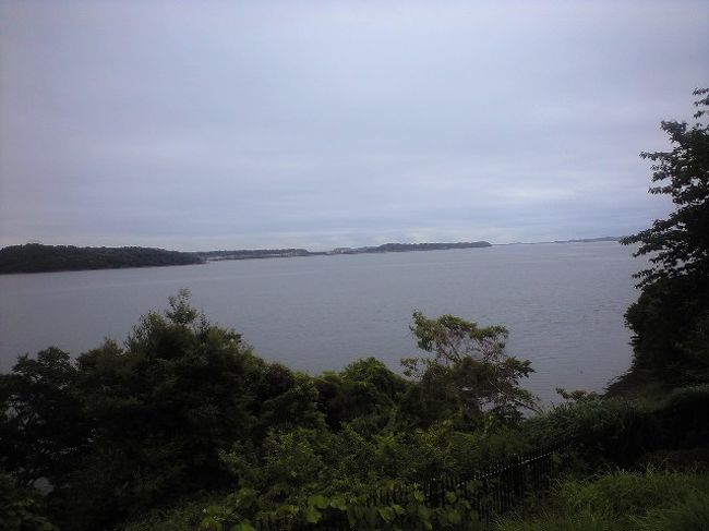 今日の予報は，，残念ながら雨。<br />浜名湖ＳＡにて，休憩中〜。