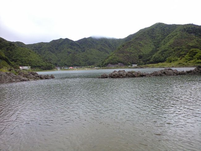 精進湖は，周辺にもあまり店などがなく，ちょっと閑散とした感じの湖でした。