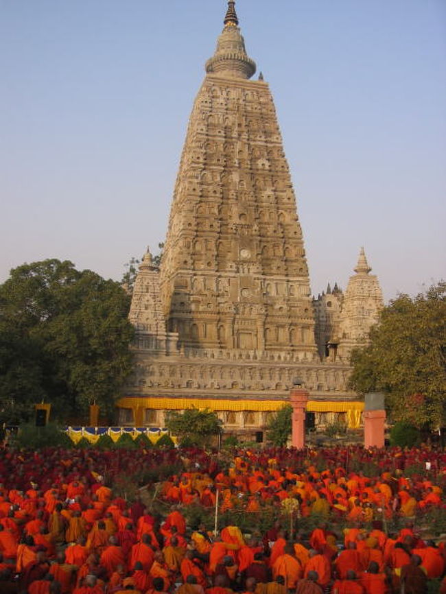 ブッダガヤのマハーボーディ寺院。<br />インドだけどインドじゃない、そんな雰囲気。