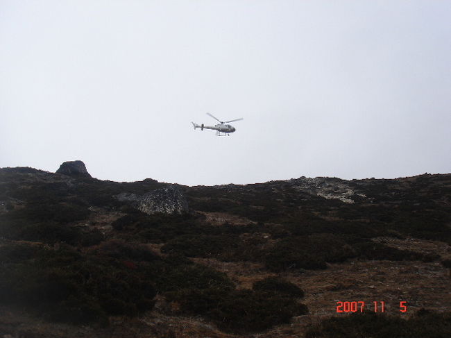 救援ヘリもバンバン飛んでいます。