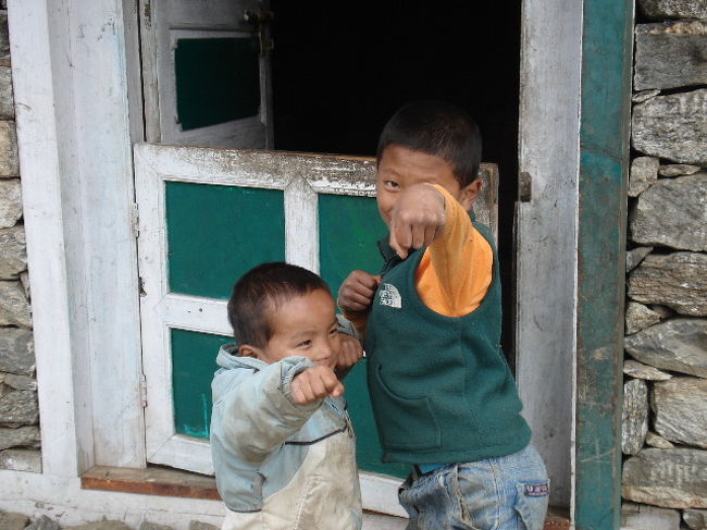 *番外編*その3。<br />行く先々で会った子供達1。