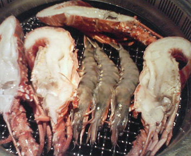 ホテルのレストランで、豪華BBQ〜<br />http://blog.goo.ne.jp/yoshikawasuisan02/e/0f254e561ae41547f8428be8084e6895<br /><br />4連泊以上すると、このロブスターが貰えます〜<br /><br />一人一尾。
