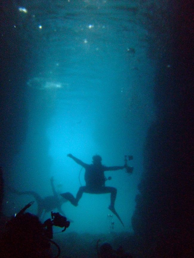 1本目　真栄田岬　青の洞窟