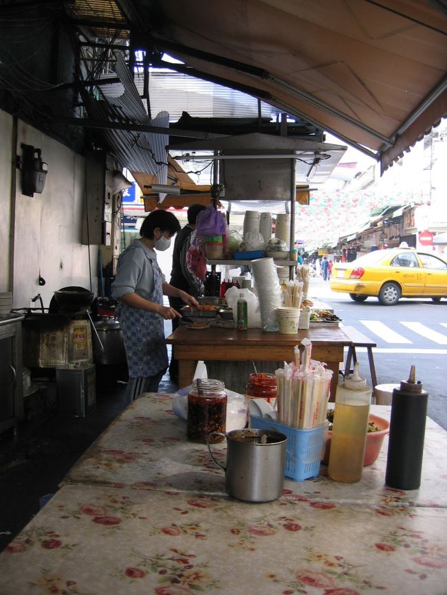 午前は準備中が多くあいてるお店がなかなかなくてここを探すのにちょっとだけ苦労しました。