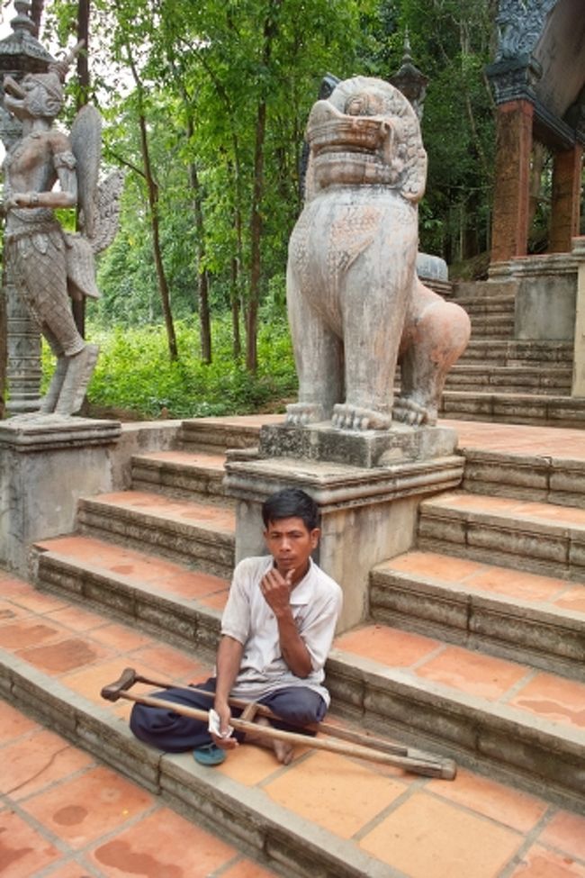 似てる似てる。若い時のおやじに似てる。間違えて声をかけてしまいそうなくらい似てる。