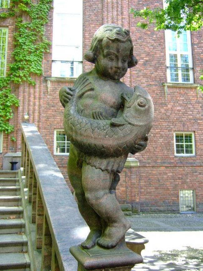 ♪伊東に行くならハ・ト・ヤ、でんわは良い〜風呂っ、のCMをほうふつとさせます。