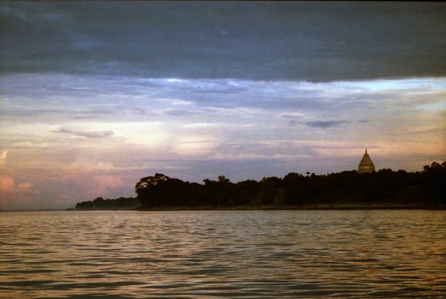 イラワジ川サンセットクルーズ。<br />