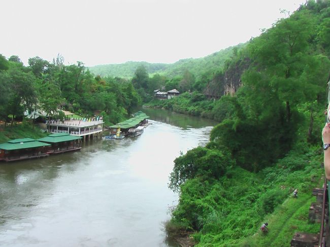 この駅には、必要のレストランと周辺の土産物ものうっている場所があります。