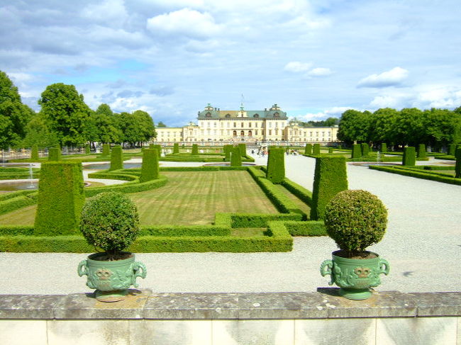 自然と人口的な美がうまく融和しています。