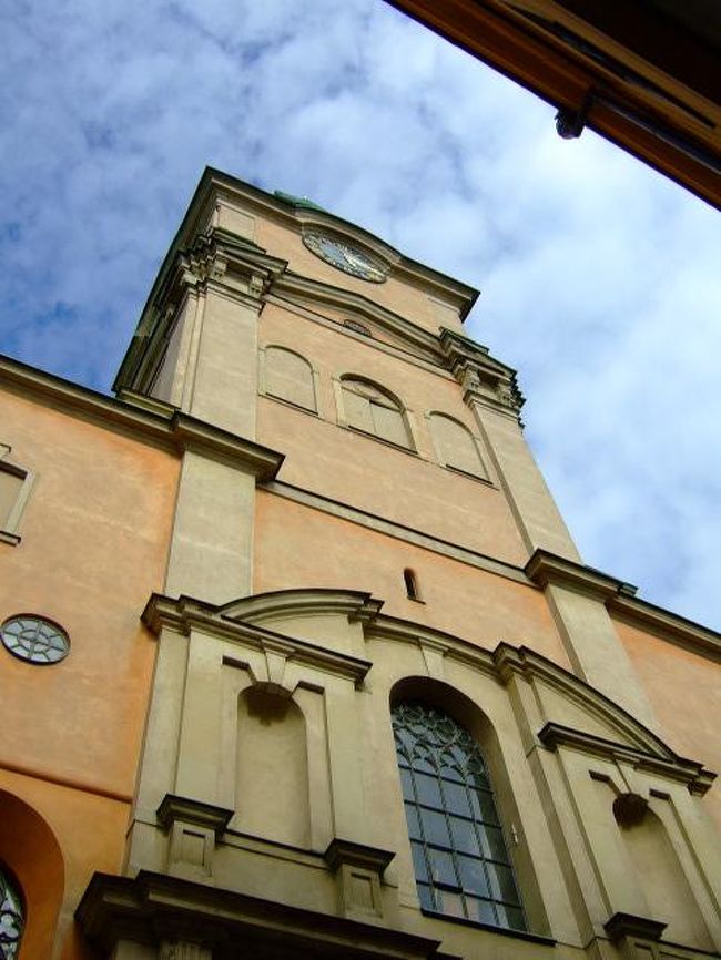 なかなかフレーム内に納まってくれません。ここは18:00までOpenなので見学出来ました。