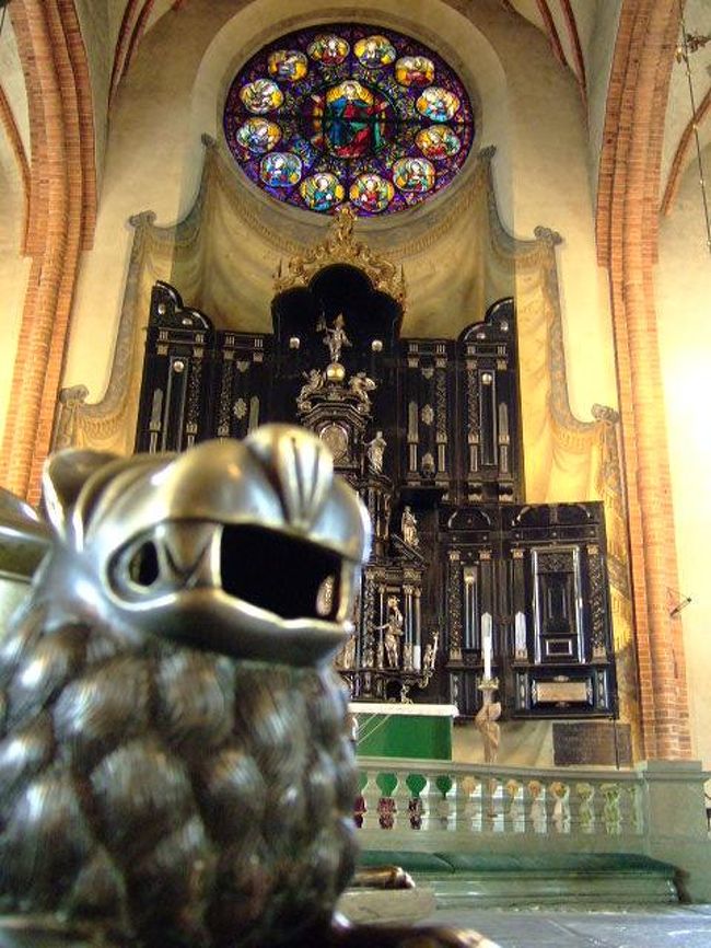 黒檀と銀の祭壇